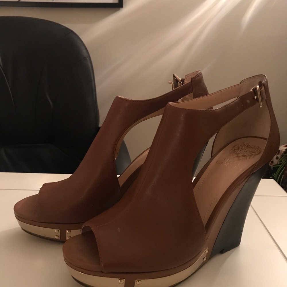 Women Vince Camuto Size 9